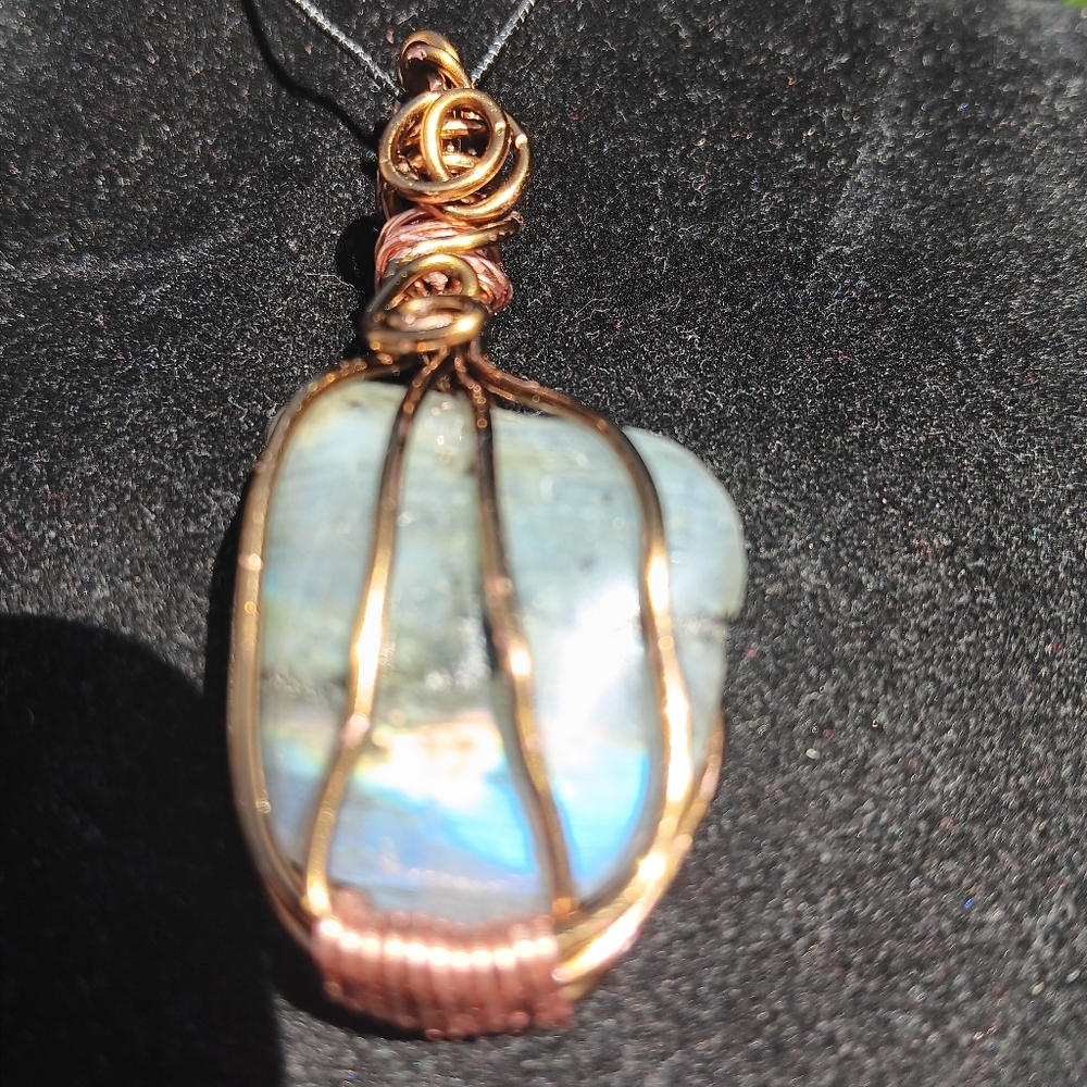 Laboadorite  Stone  Necklace - Picture 3 of 10